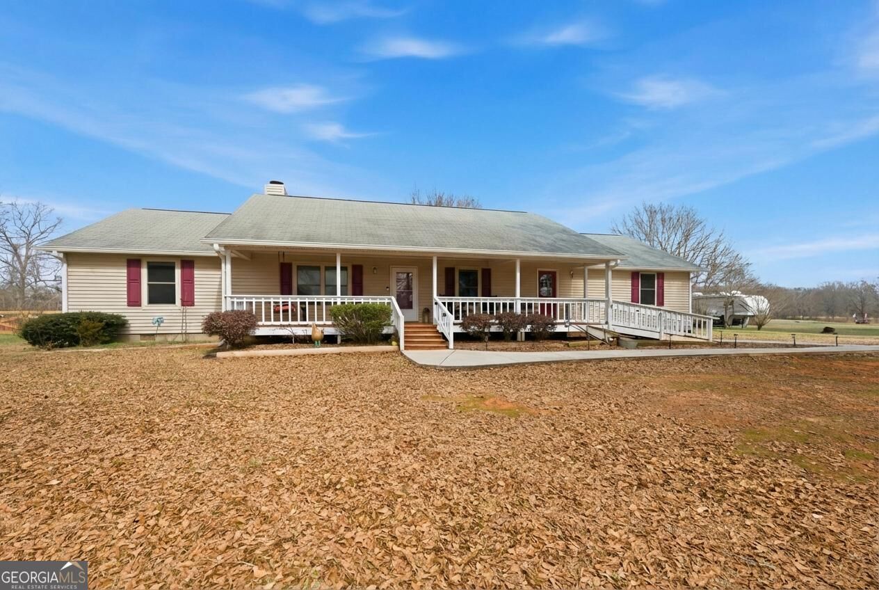 Property Photo: 298 Trestle Road GA 30248