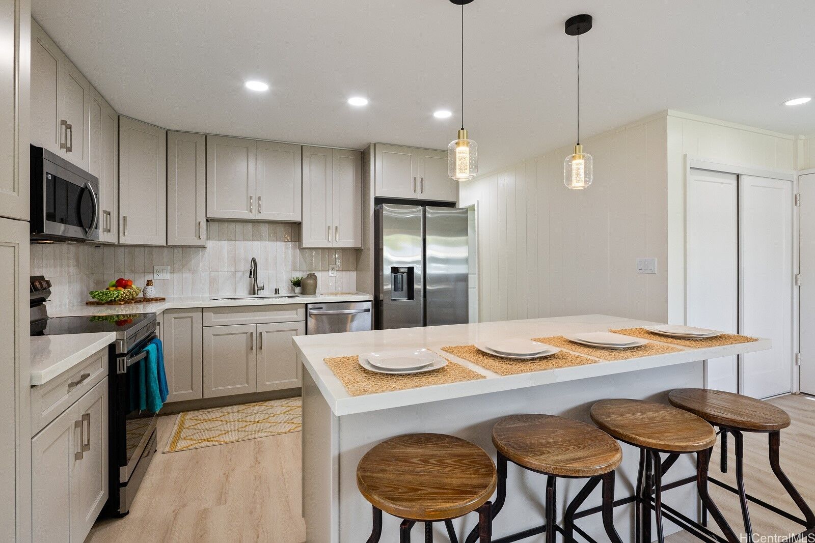 Property Photo:  1265 Ulupuni Street  HI 96734 