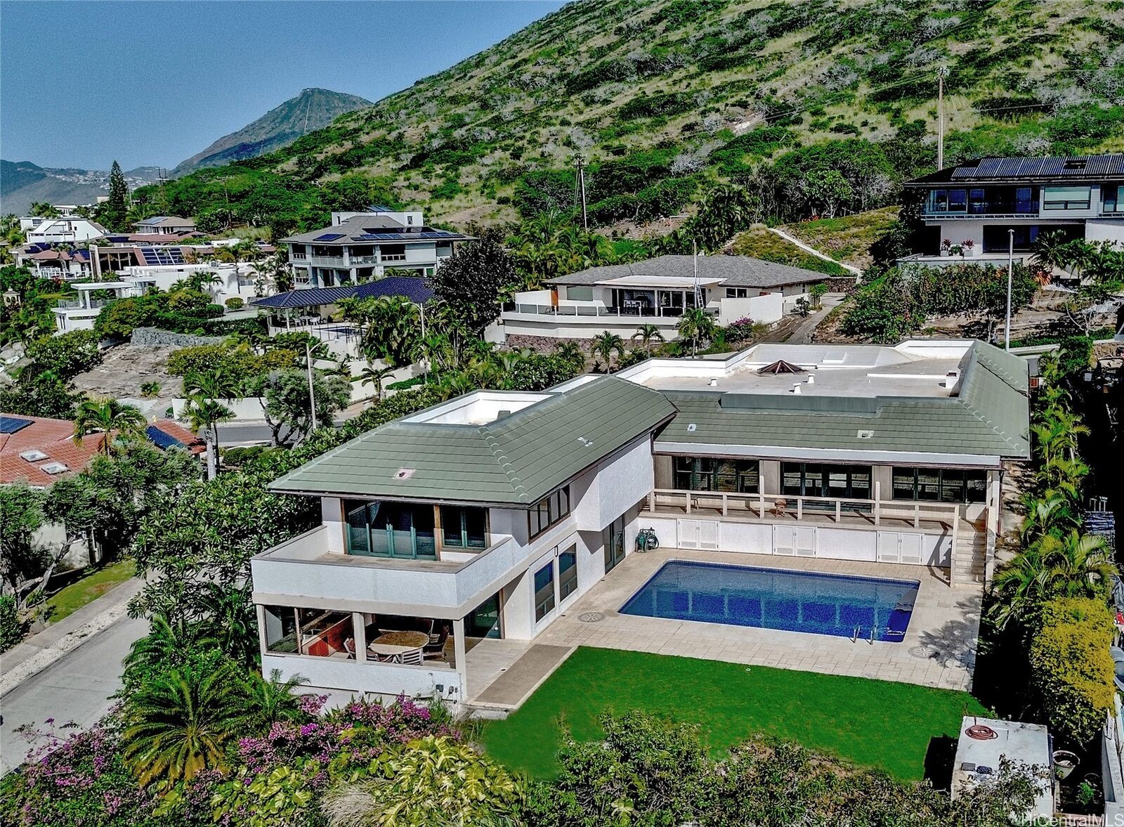 Property Photo:  88 Lumahai Street  HI 96825 