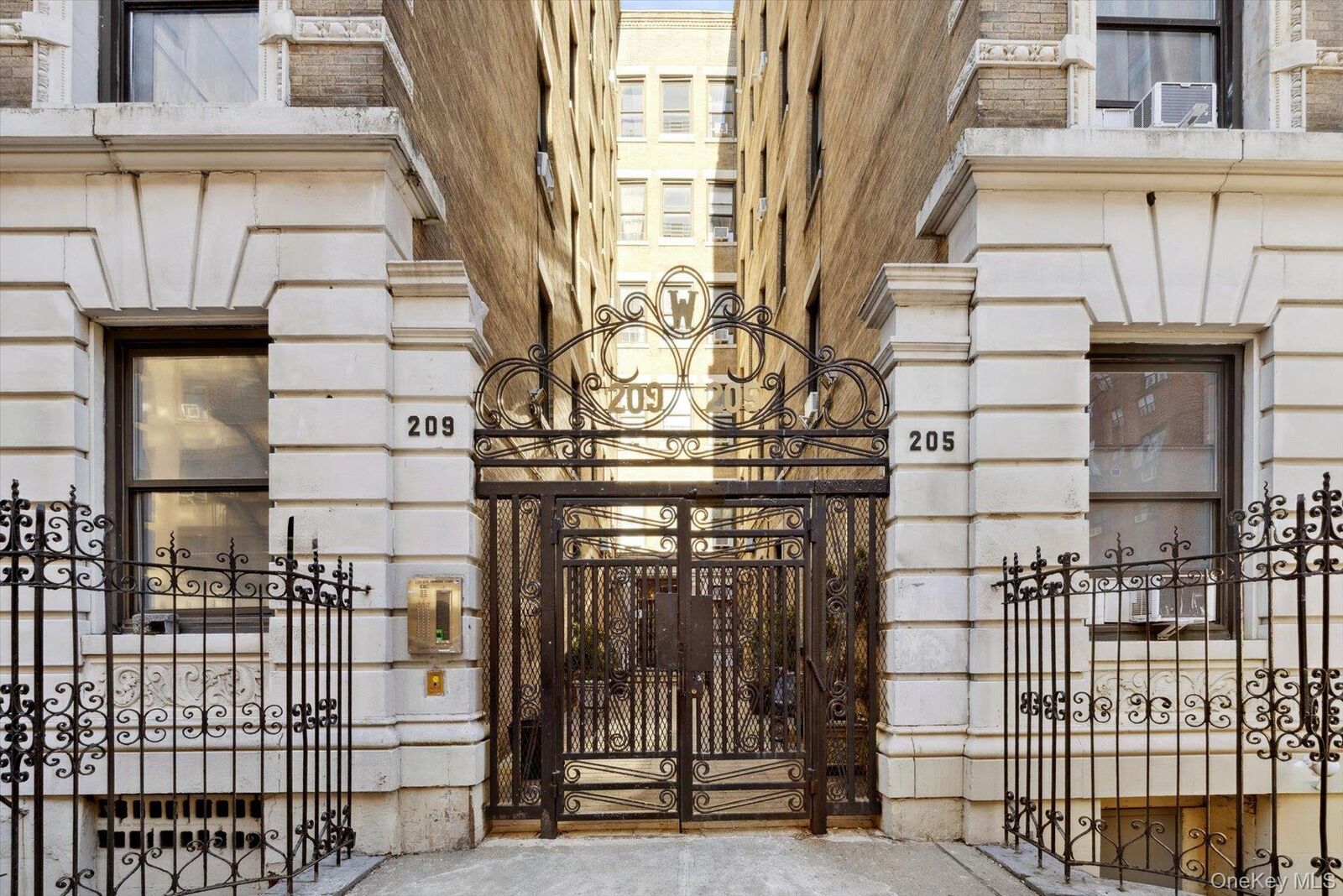 Property Photo:  205 W 103rd Street 6C  NY 10025 