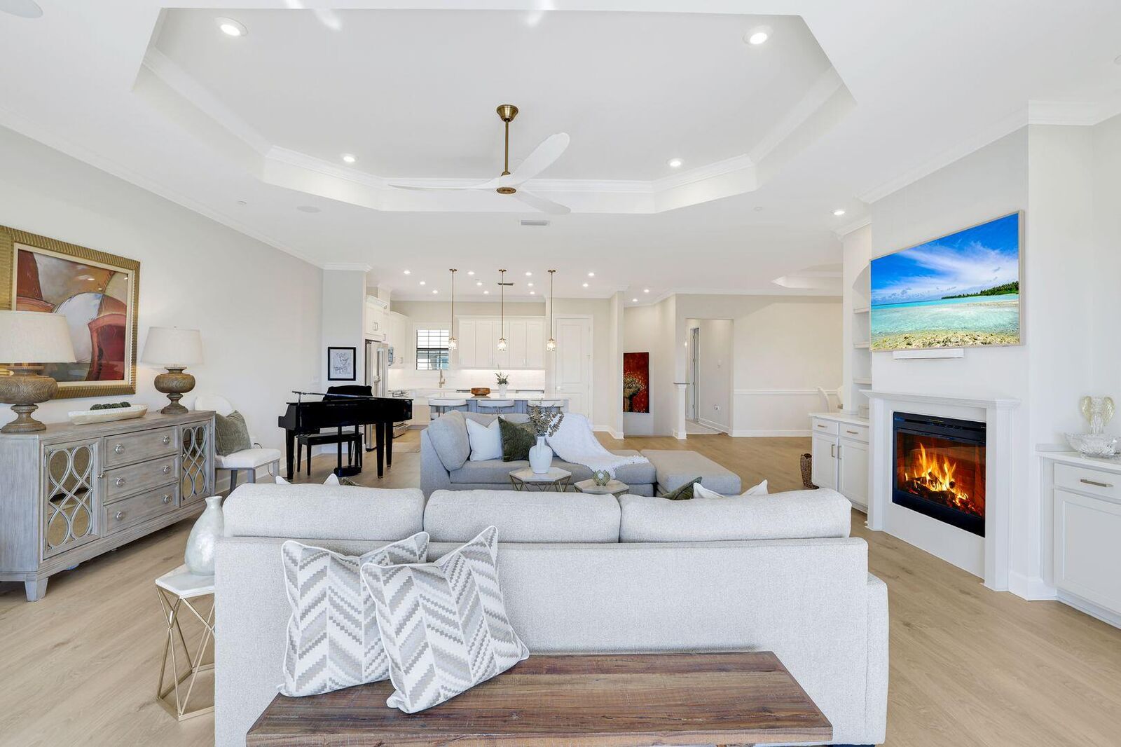 Property Photo: 15336 Lucerna Street 203 FL 34114