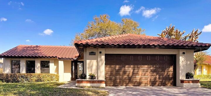 Property Photo:  8019 N Madeira Court  FL 32836 