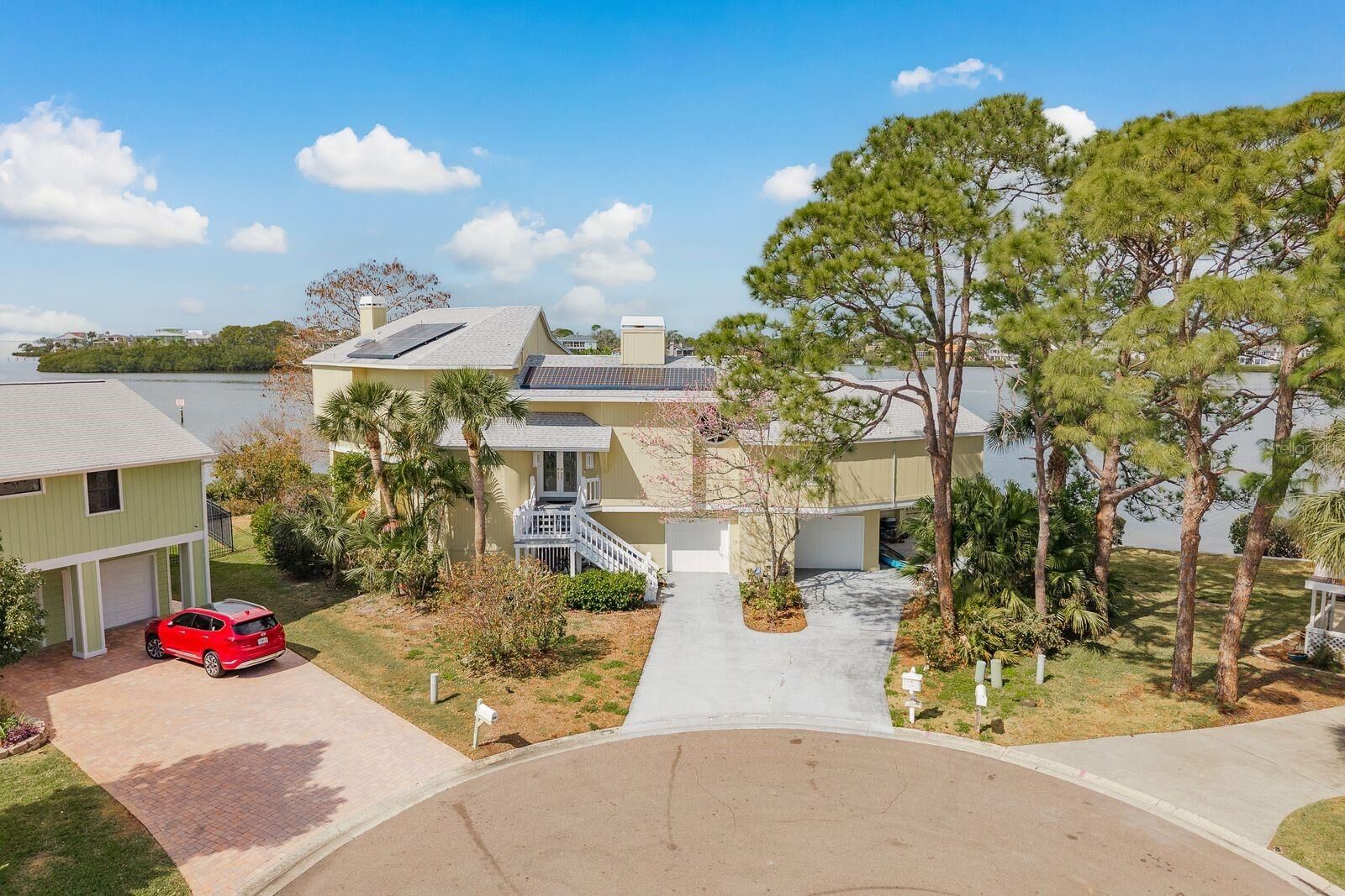 Property Photo:  600 Soundview Drive  FL 34683 