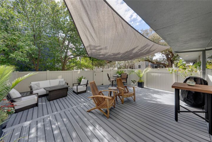 Property Photo: 3012 W Barcelona Street 2 FL 33629