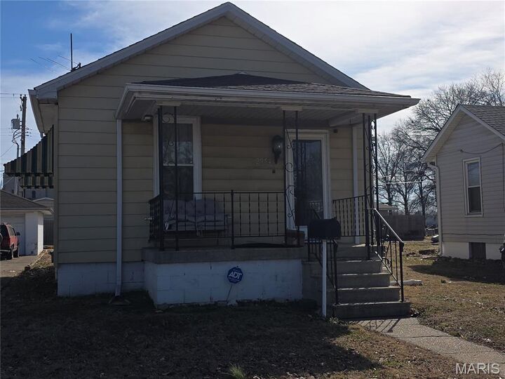 Property Photo:  2954 Washington Avenue  IL 62040 