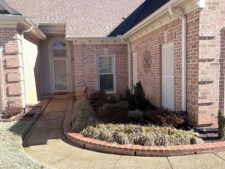 Property Photo:  1740 Constable Ct  TN 38017 