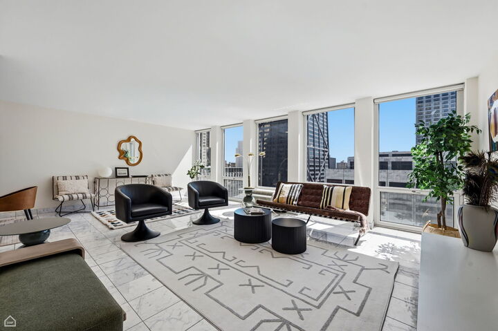 Property Photo:  111 E Chestnut Street 21F  IL 60611 