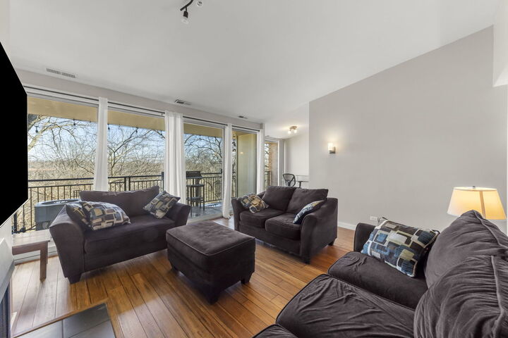 Property Photo:  6010 Forest View Road 3A  IL 60532 