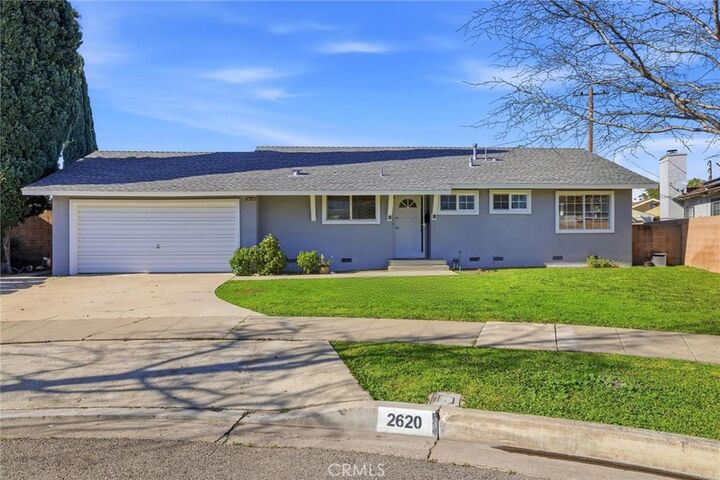 Property Photo:  2620 N Dunbar Street  CA 92865 