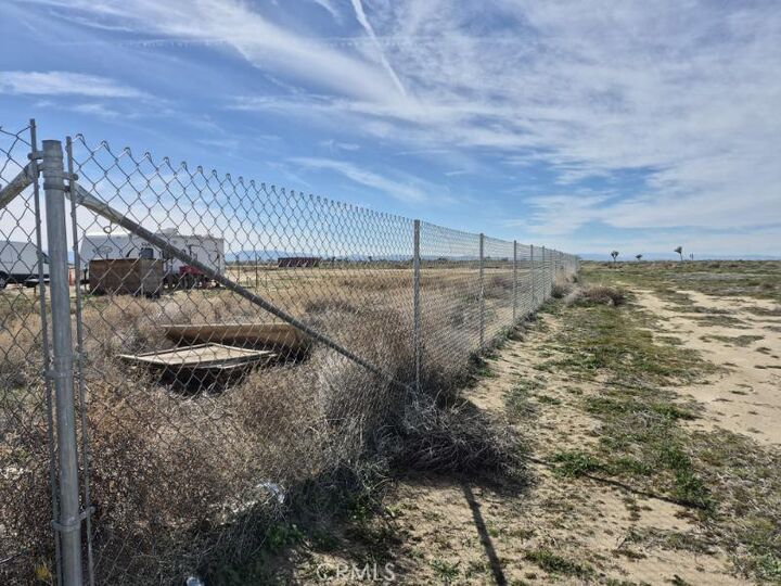 Property Photo:  80 E Avenue G  CA 93535 