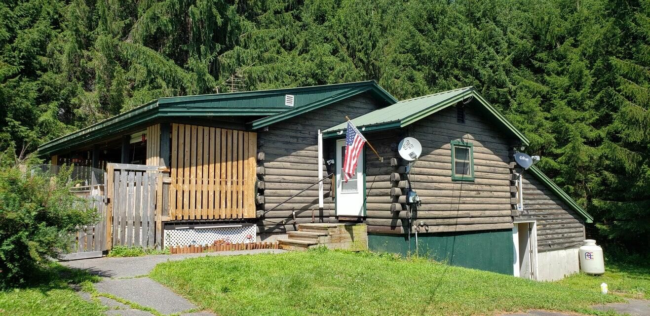 Property Photo:  28 E Sangerville Road  ME 04479 