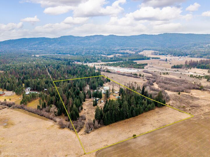 Property Photo:  263 Fourspots Rd  WA 99119 