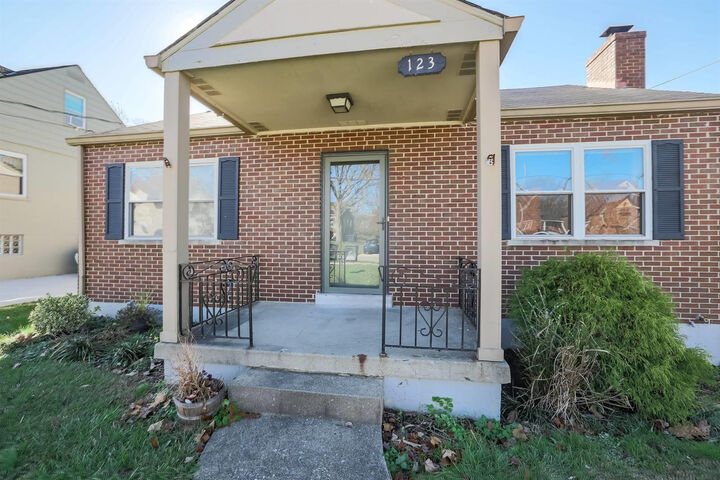 Property Photo: 123 Lyndale Road KY 41017