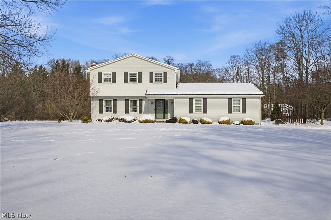 Property Photo:  1016 W Pine Lake Road  OH 44452 