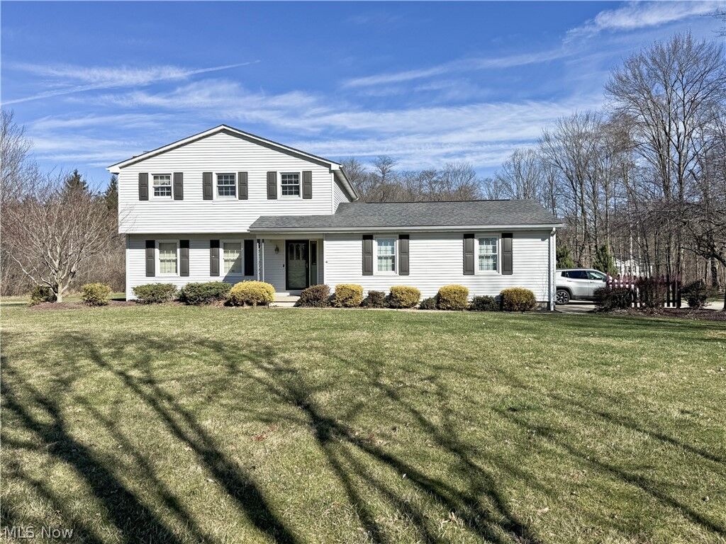 Property Photo:  1016 W Pine Lake Road  OH 44452 