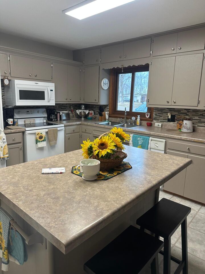 Property Photo:  1503 Elm Street  MN 56007 