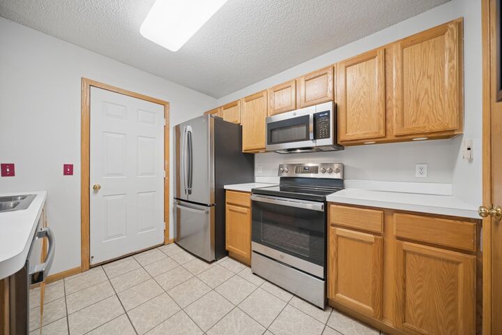 Property Photo:  1825 Southcross Drive W 2306  MN 55306 