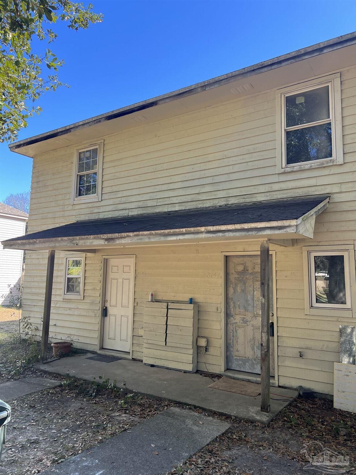 Property Photo: 8144 Stonebrook Dr FL 32514