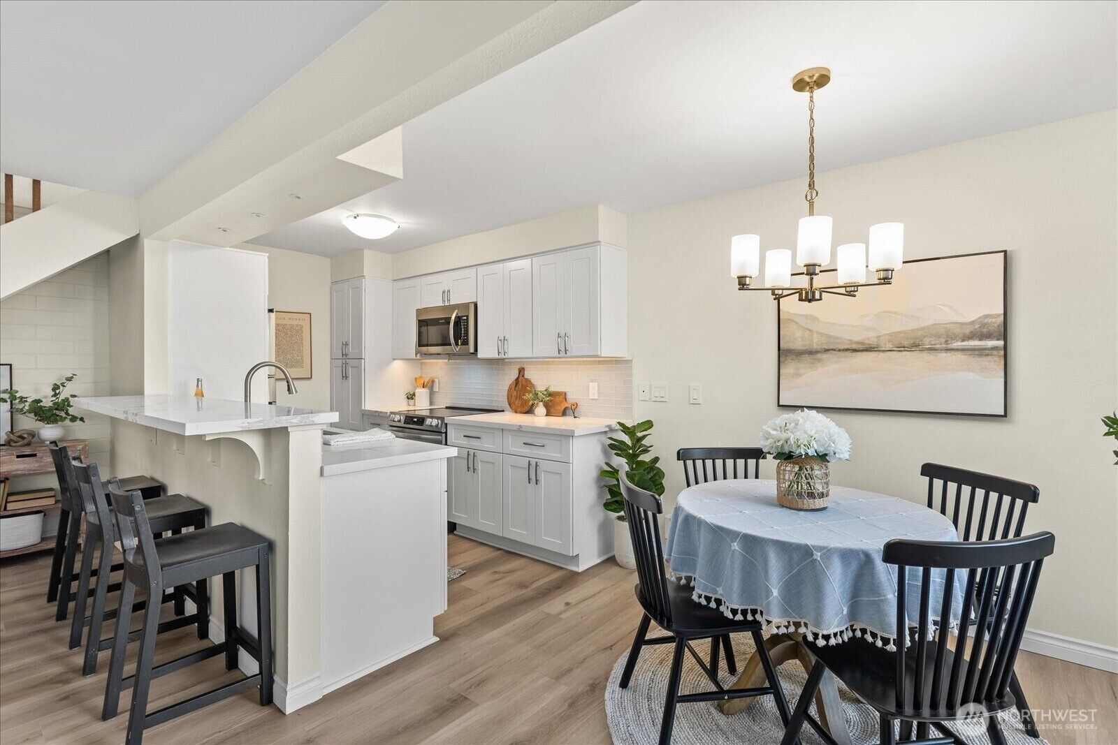 Property Photo:  410  214th Street SW B  WA 98021 