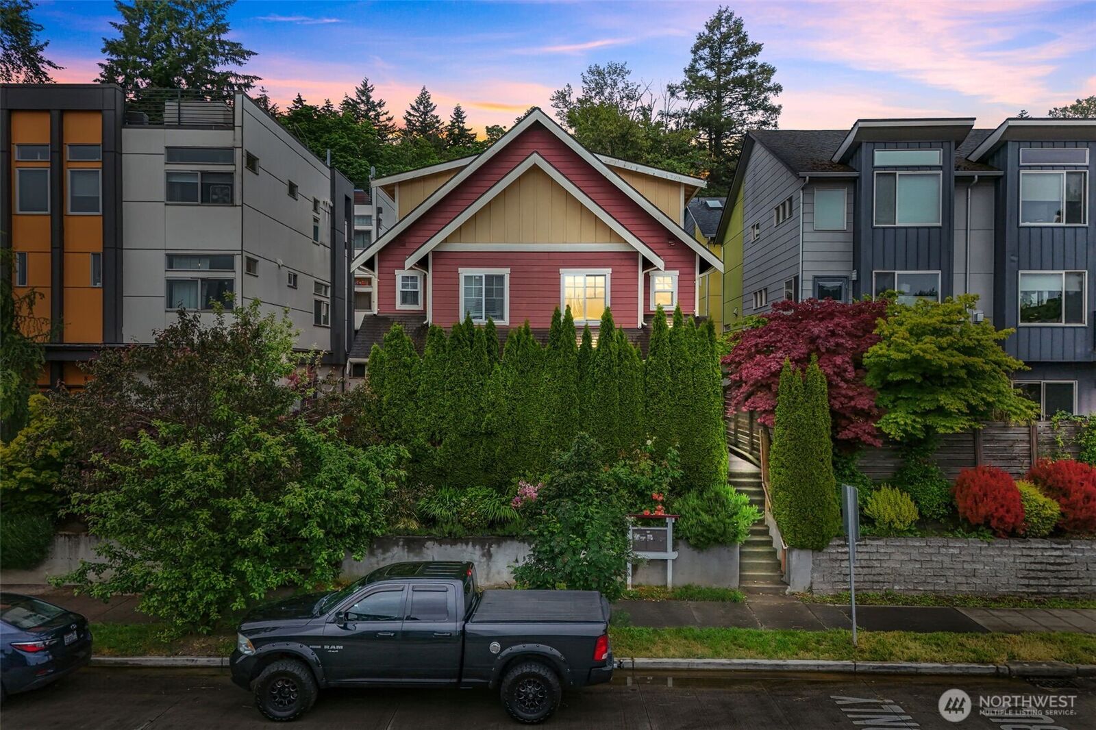 Property Photo:  4854  Delridge Way SW B  WA 98106 