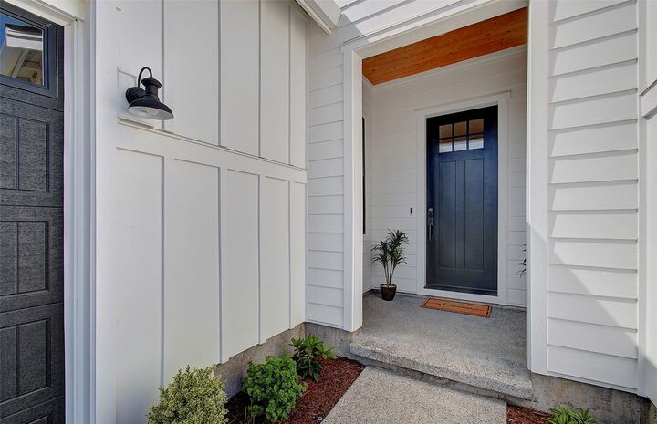 Property Photo: 3157 N 50th Avenue WA 98607