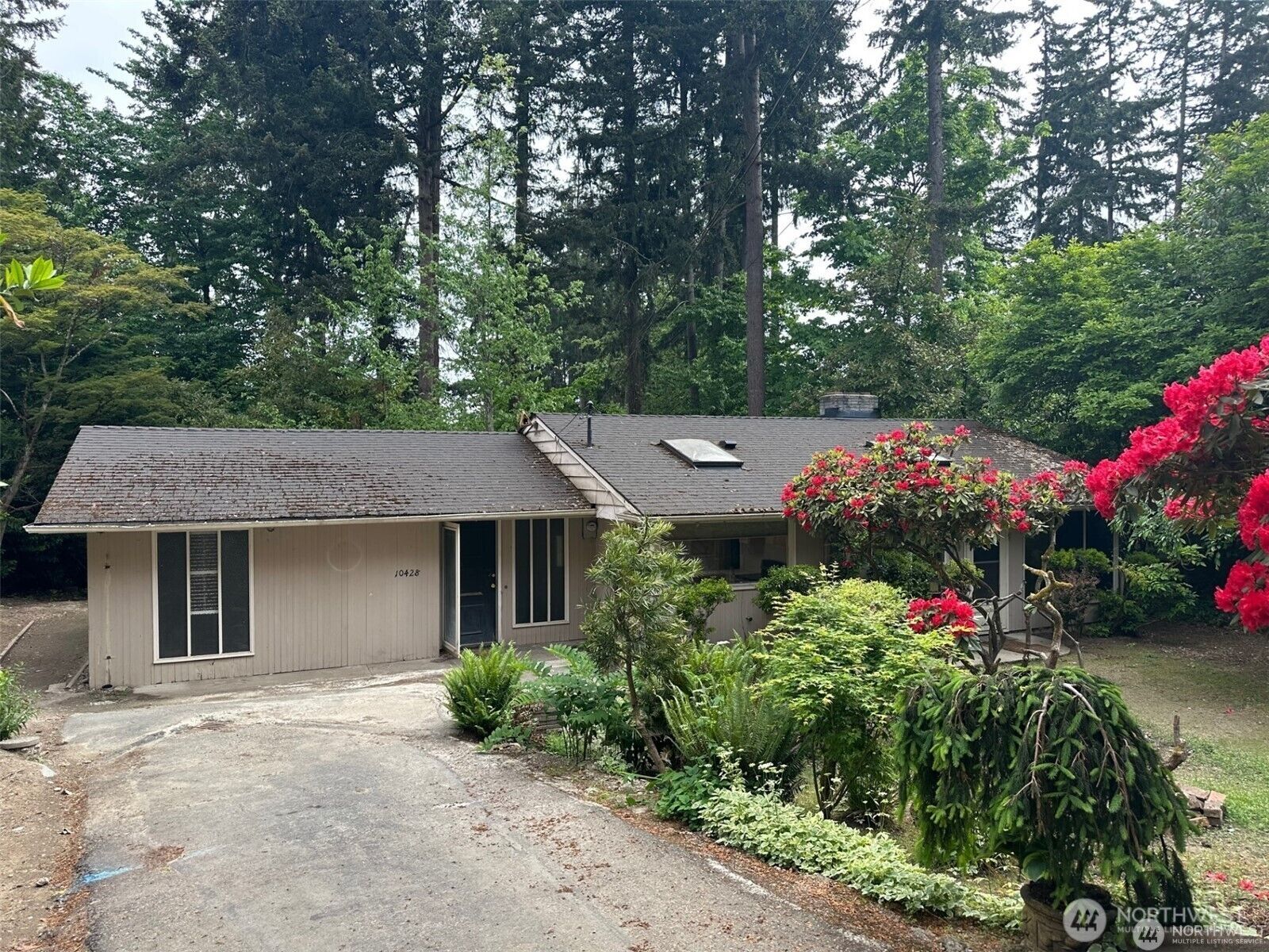 Property Photo: 10428 SE 19th Street WA 98004