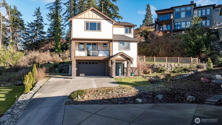 Property Photo: 1403 Dakota Avenue WA 98221