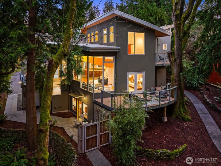 Property Photo:  1514 NE 103rd Street  WA 98125 