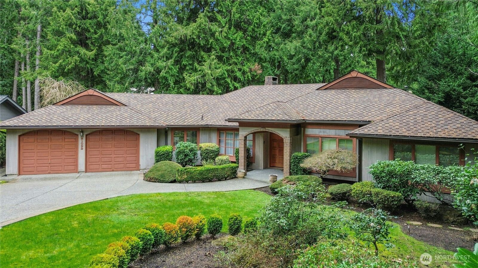 Property Photo:  21022 NE 32nd Place  WA 98074 
