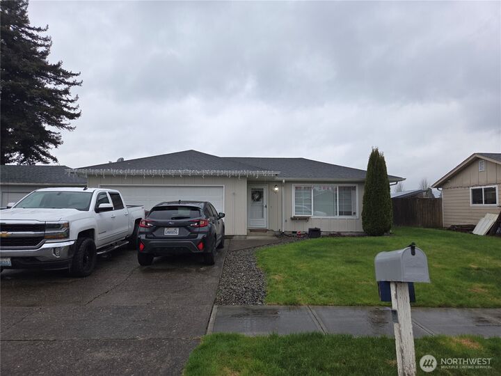 Property Photo: 2329 Jennifer Place WA 98632