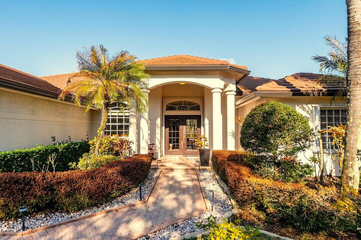 Property Photo: 5059 SW Hammock Creek Drive FL 34990