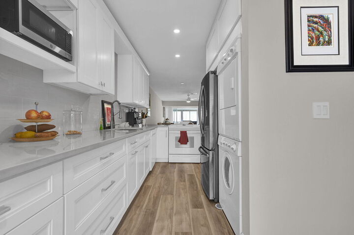 Property Photo: 1730 NW 18th Avenue 202 FL 33445