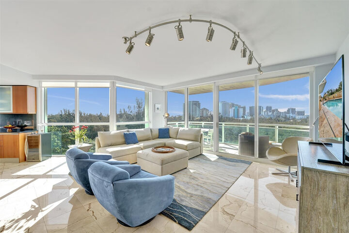 Property Photo: 2845 NE 9th Street 601 FL 33304