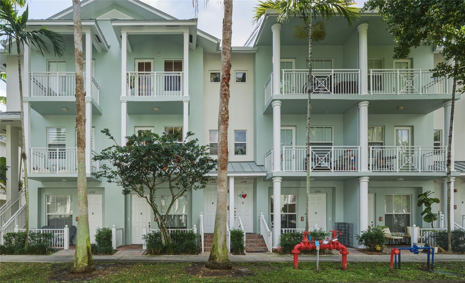 Property Photo:  1336 SW 3rd Court 1336  FL 33312 