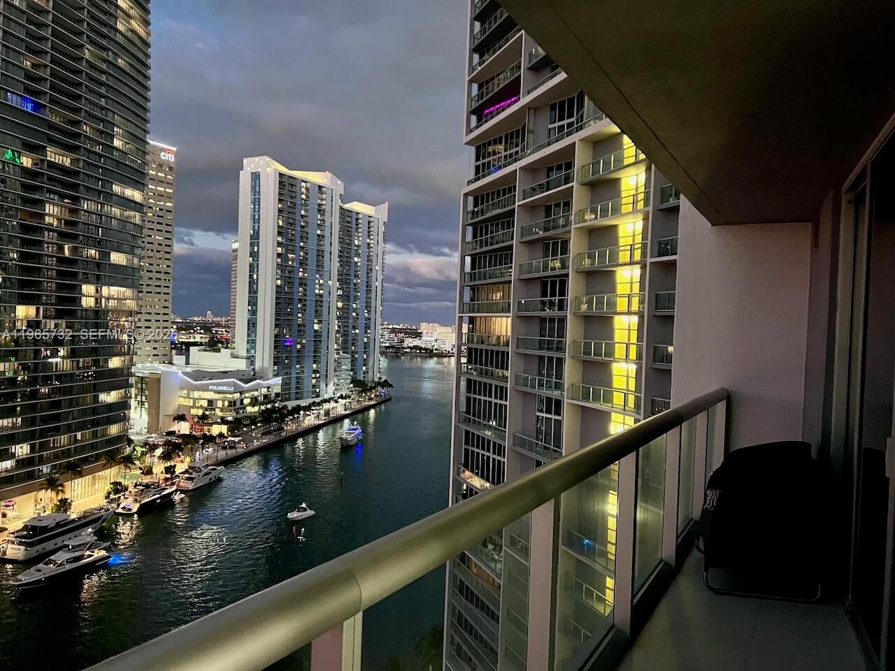 Property Photo: 475 Brickell Ave 1715 FL 33131
