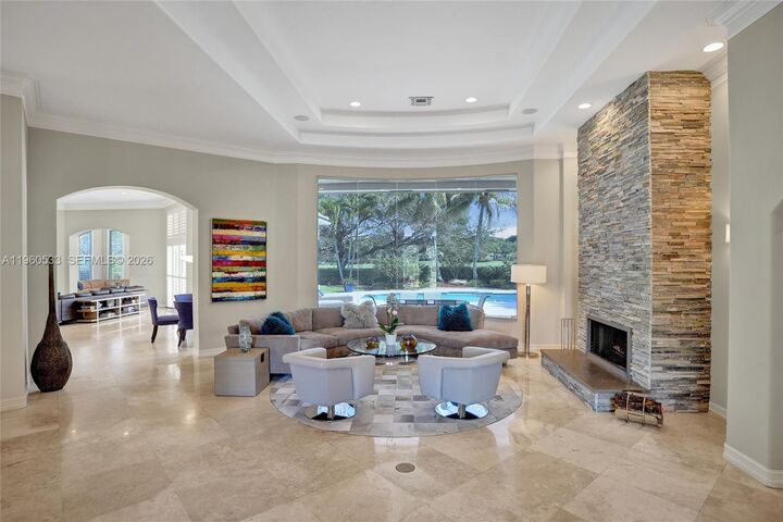 Property Photo: 2539 Royal Palm Way FL 33327