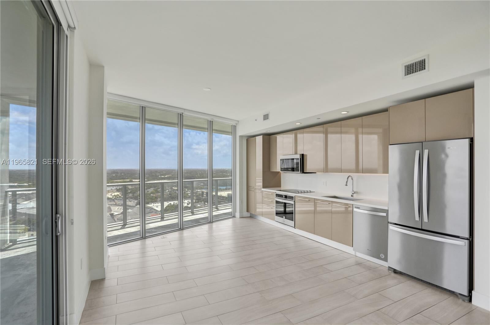 Property Photo: 2000 Metropica Way 2110 FL 33323