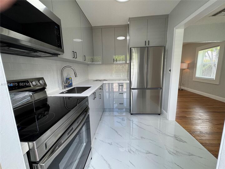 Property Photo:  51 Montilla Ave  FL 33134 