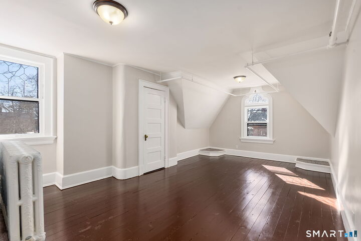 Property Photo:  360 Farmington Avenue 11  CT 06105 