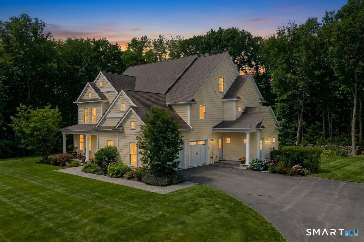 Property Photo:  17 Bittersweet Way  CT 06378 