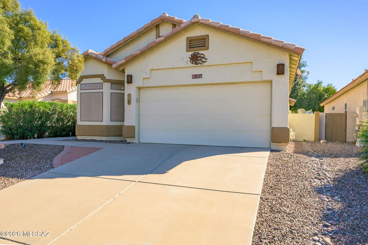 Property Photo: 7998 N Panamint Drive AZ 85743