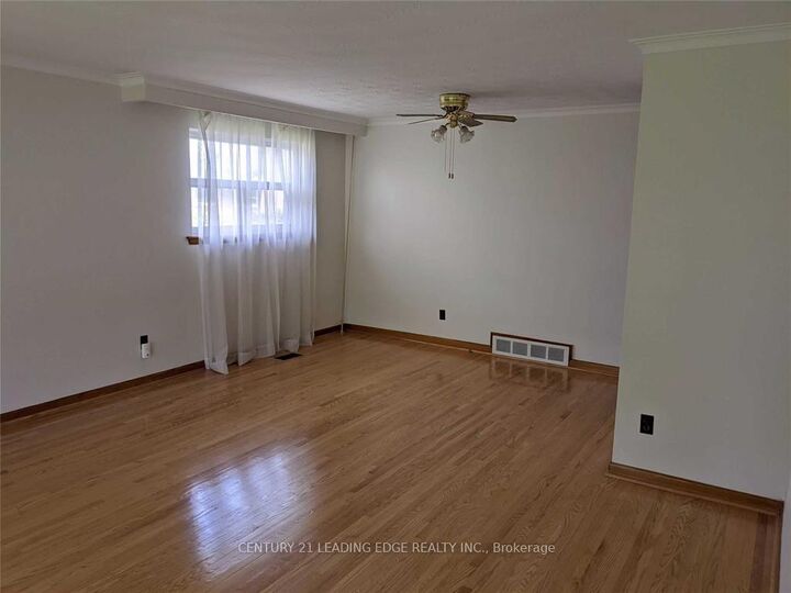 Photo de la propriété:  147 Pandora Circle Upper  ON M1H 1V8 