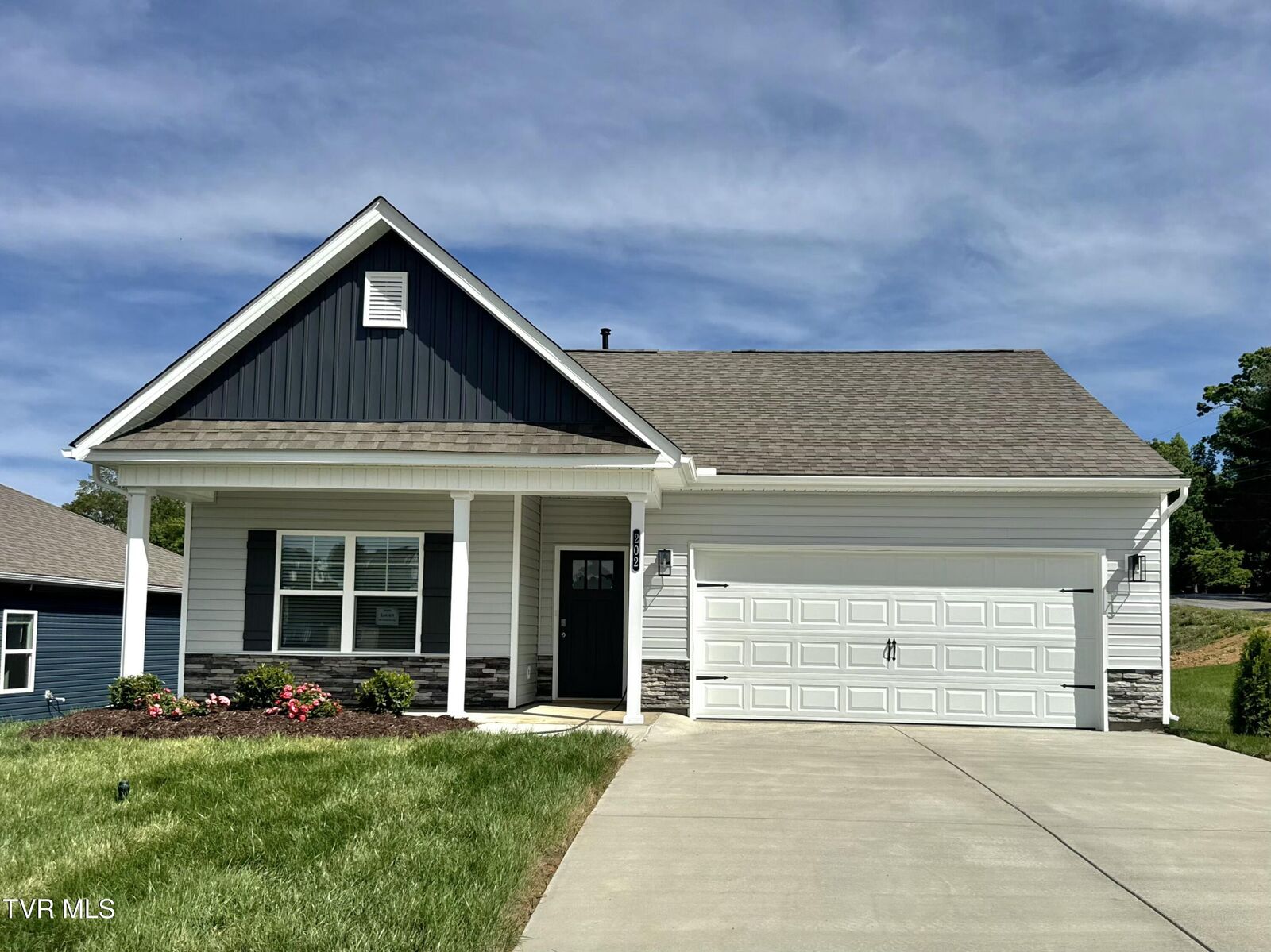 Property Photo: 202 Artist Avenue TN 37615