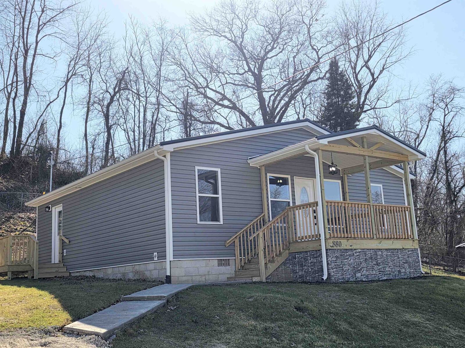 Property Photo:  880 Vine Street  KY 41169 