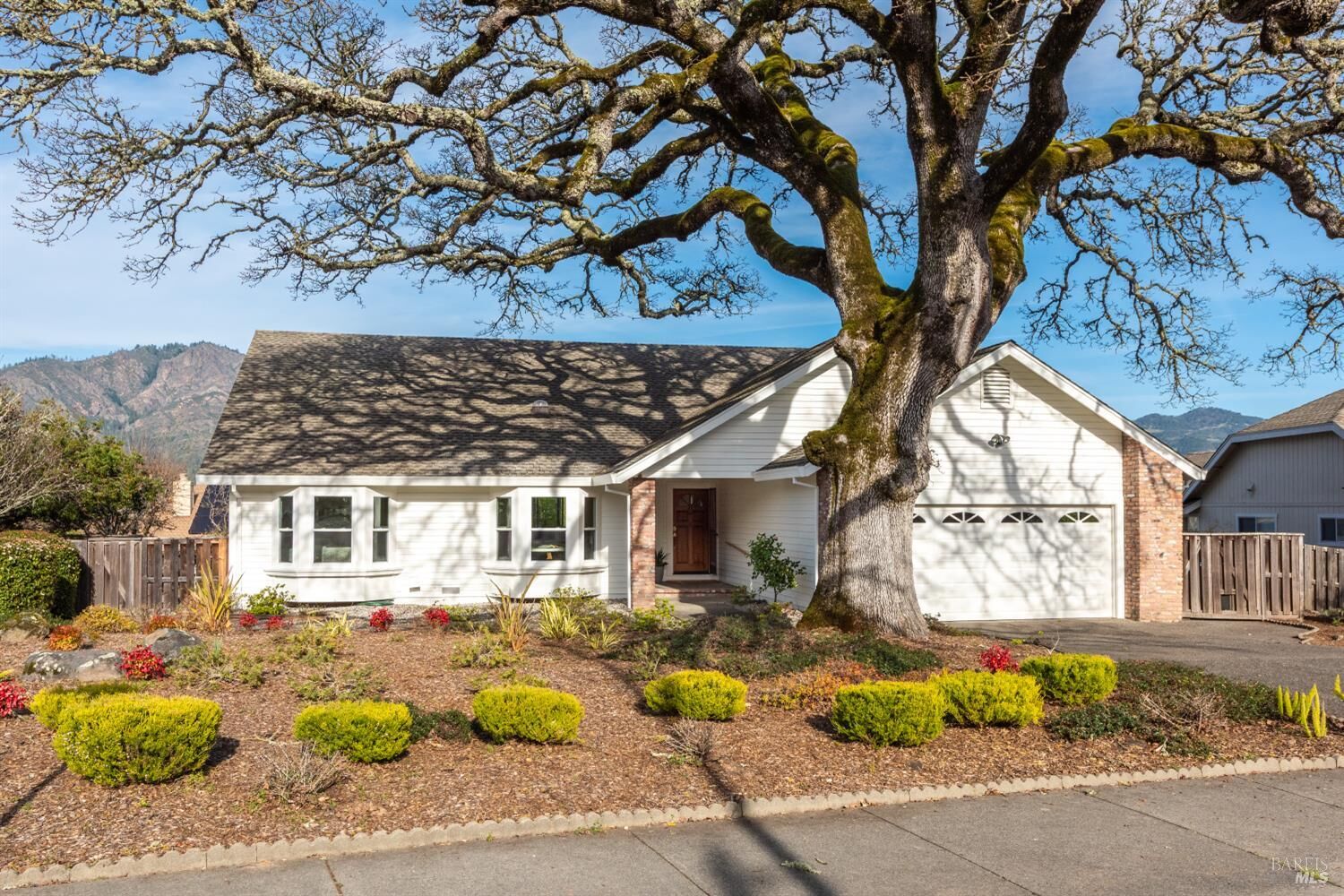 Property Photo: 408 Woodley Way CA 95409