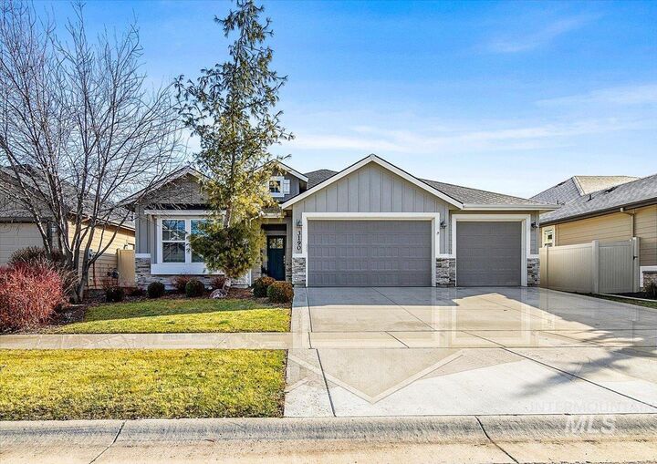 Property Photo: 3190 S Saxony ID 83616