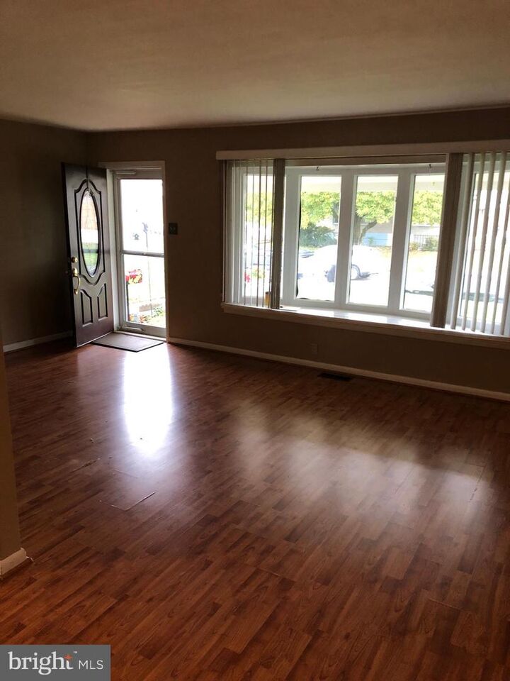 Property Photo:  8550 Tolbut Street  PA 19152 