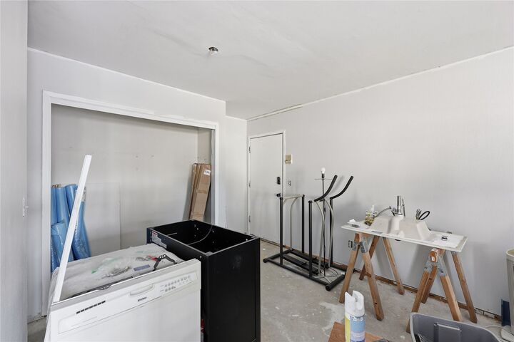 Property Photo:  1015 Woodland Heights Court SE 11  IA 52403 