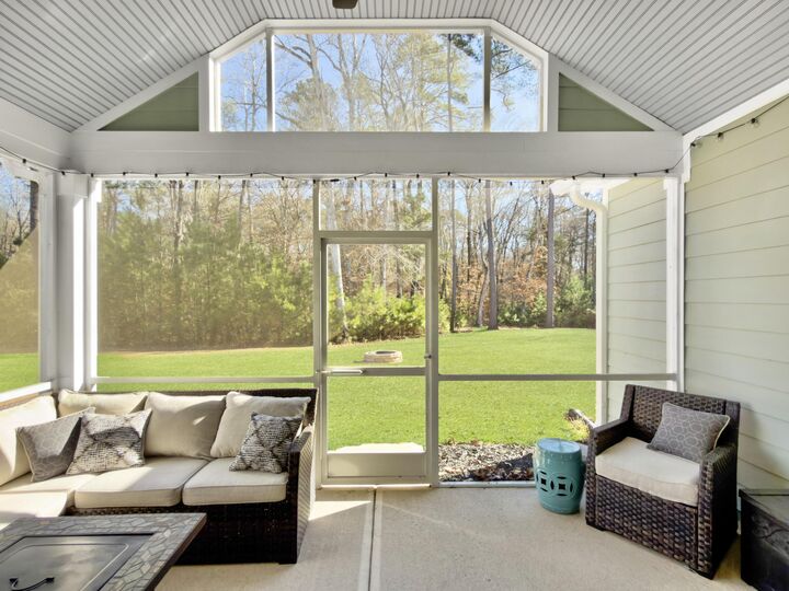 Property Photo:  404 Oak View Way  SC 29483 