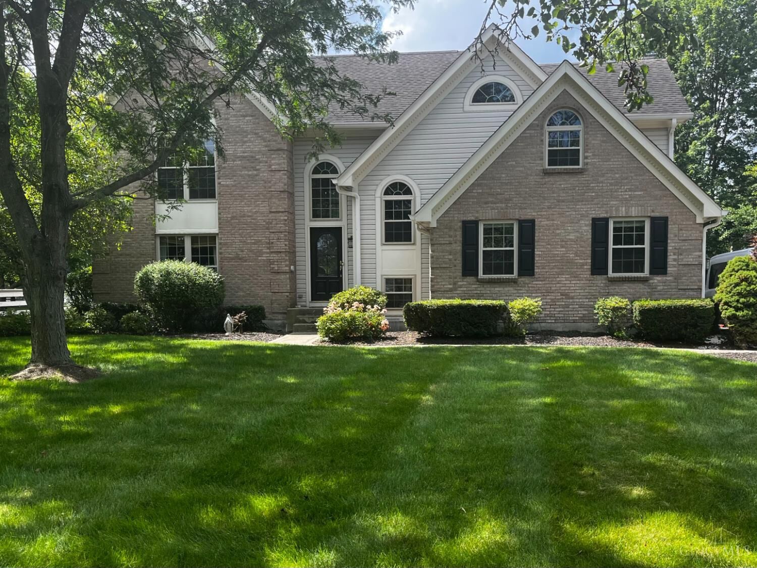 Property Photo: 6762 Lexington Park Boulevard OH 45040